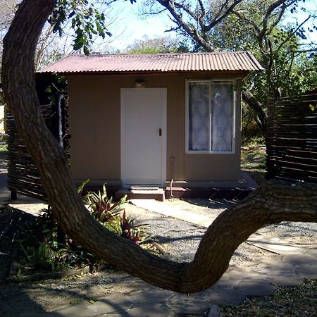 Hotel Isinkwe Backpackers Bushcamp Hluhluwe Esterno foto