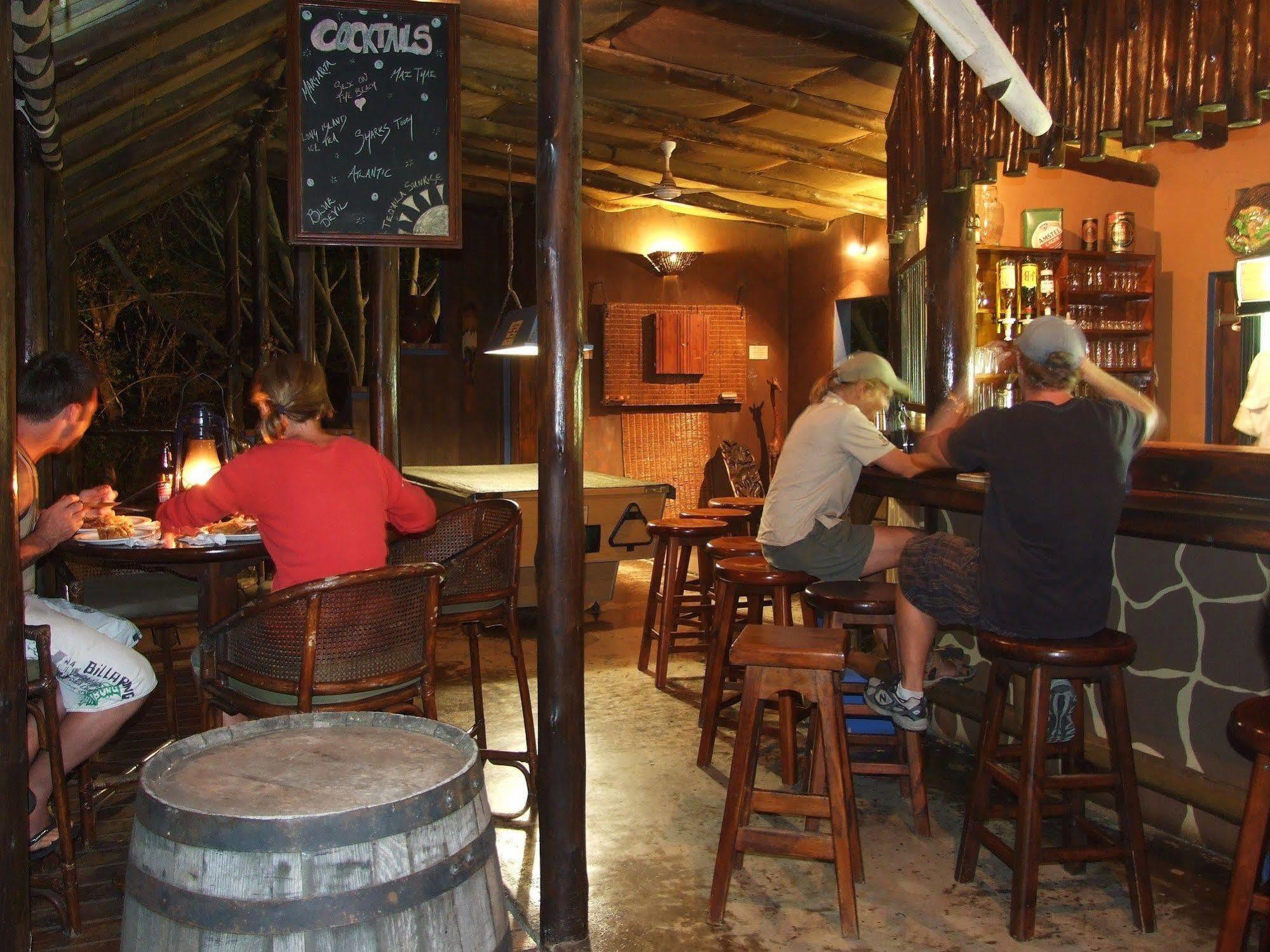 Hotel Isinkwe Backpackers Bushcamp Hluhluwe Esterno foto