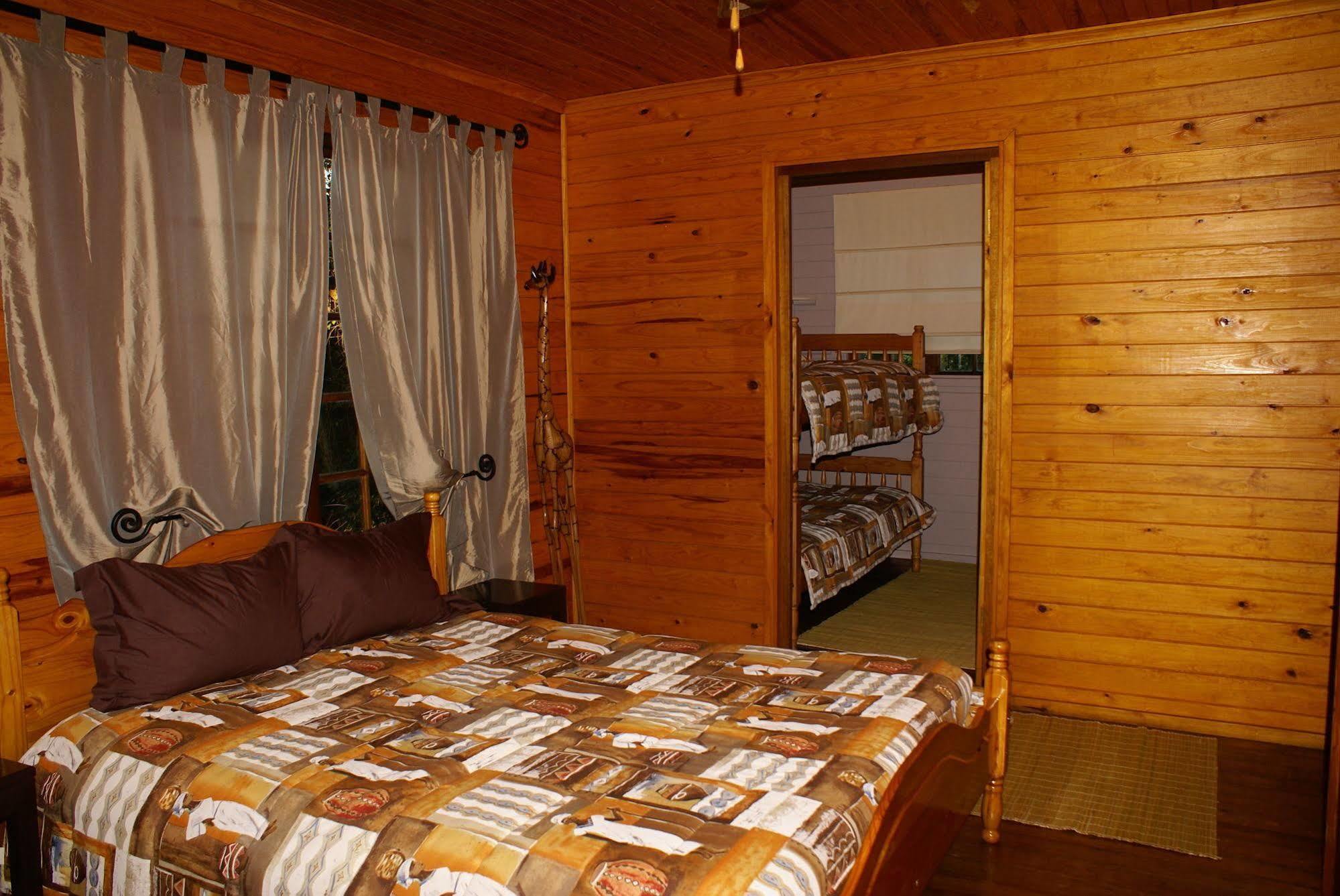 Hotel Isinkwe Backpackers Bushcamp Hluhluwe Esterno foto