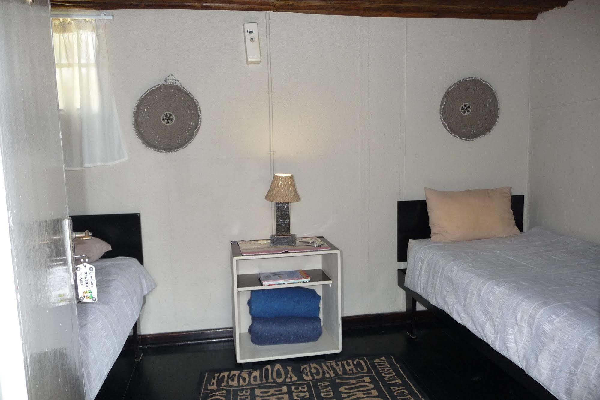 Hotel Isinkwe Backpackers Bushcamp Hluhluwe Esterno foto