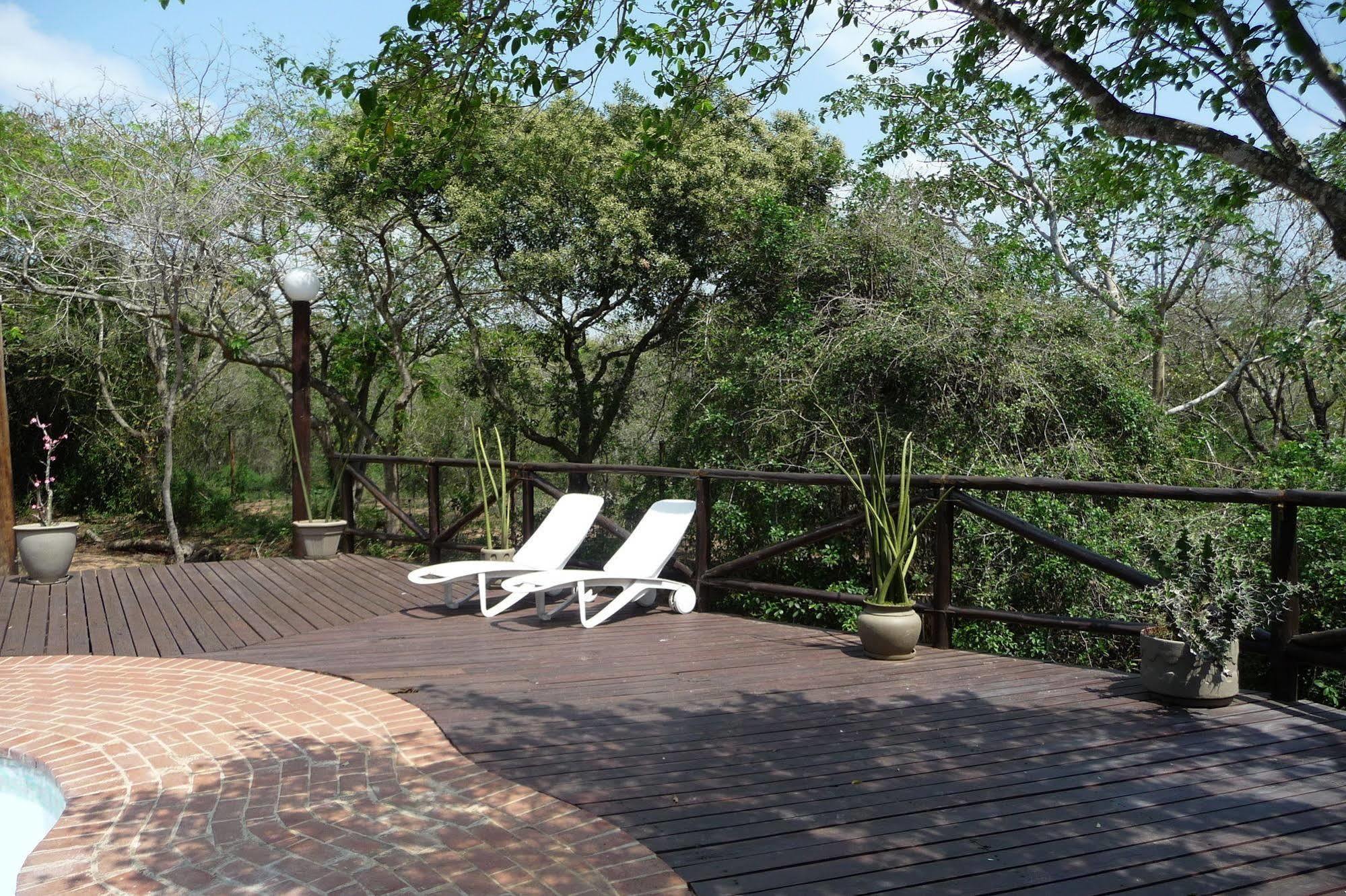 Hotel Isinkwe Backpackers Bushcamp Hluhluwe Esterno foto