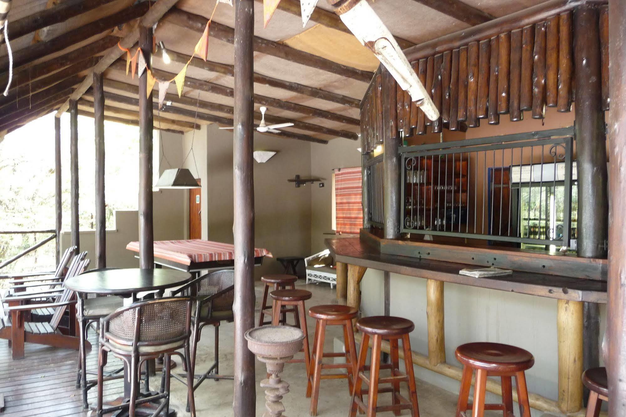 Hotel Isinkwe Backpackers Bushcamp Hluhluwe Esterno foto