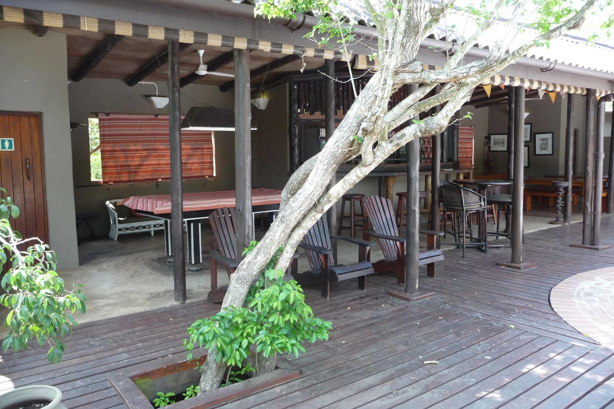Hotel Isinkwe Backpackers Bushcamp Hluhluwe Esterno foto