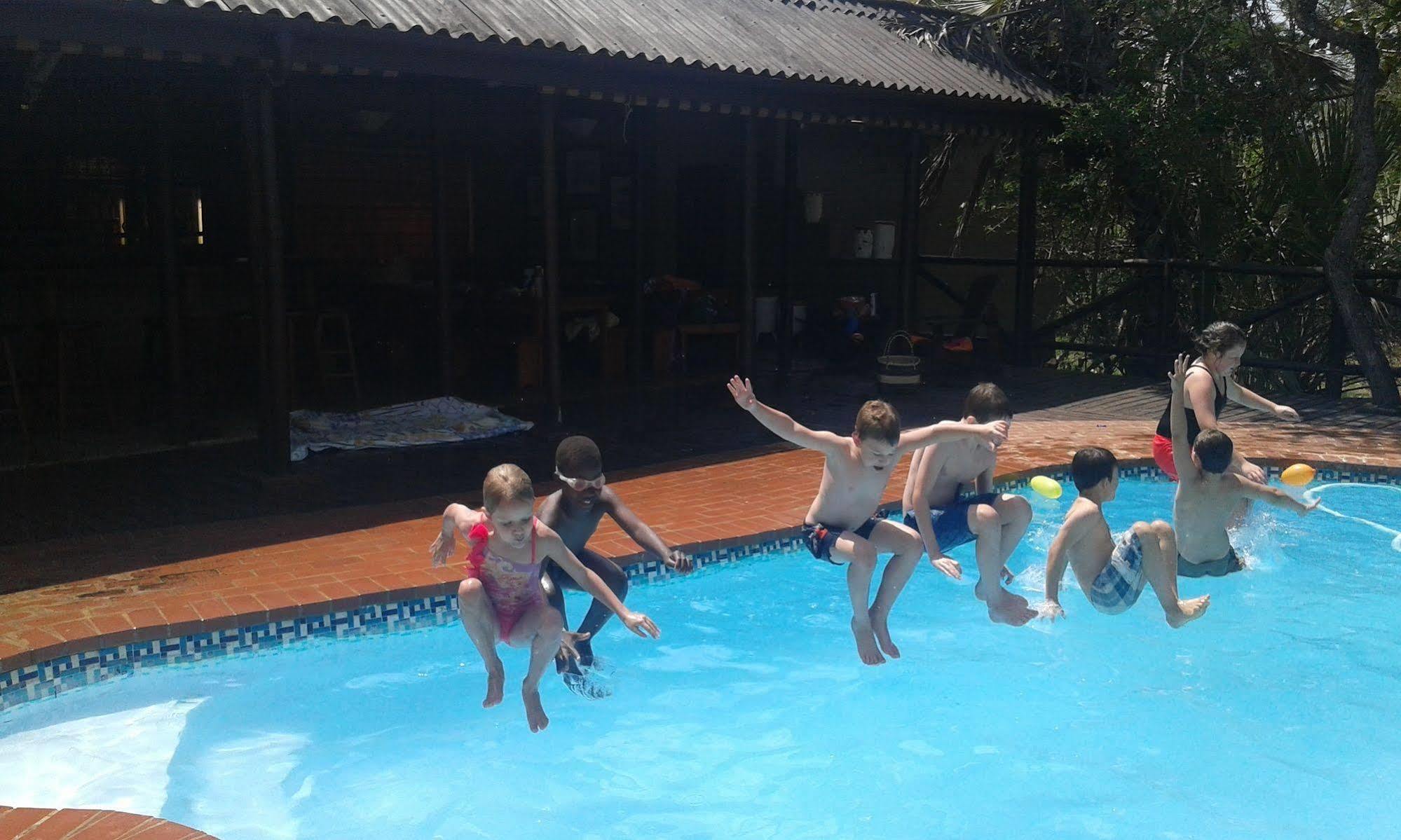 Hotel Isinkwe Backpackers Bushcamp Hluhluwe Esterno foto